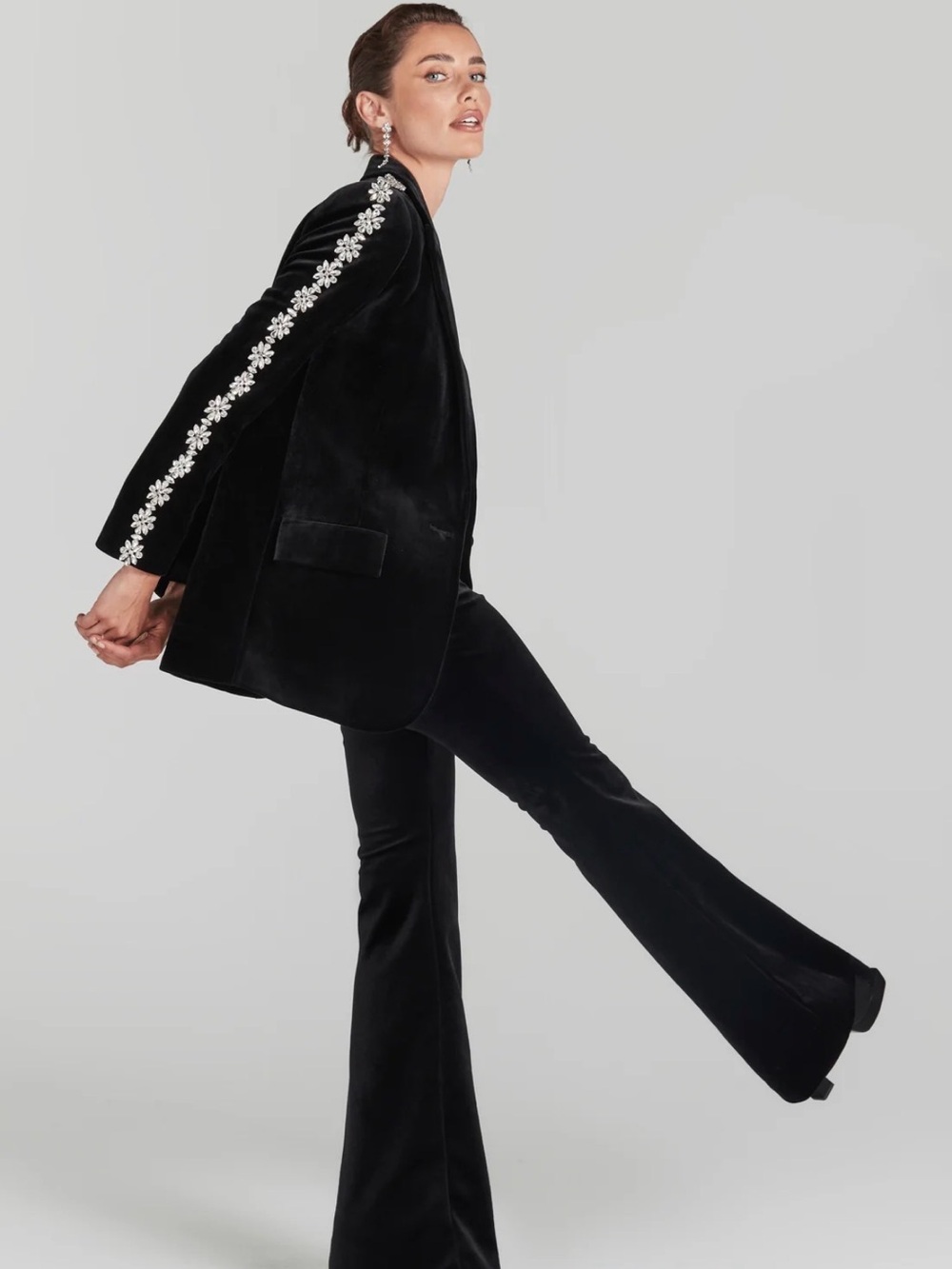 NADINE MERABI āØEmbellished Velvet Blazer Jacket - Black